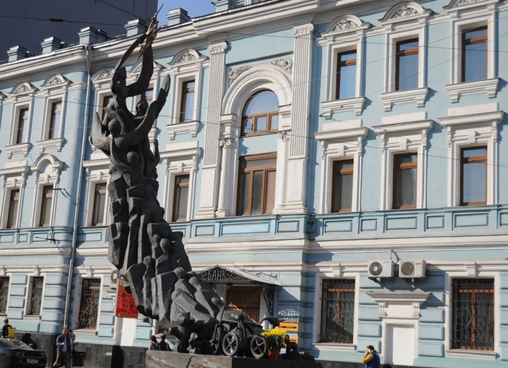 В Москве осетины поймали осквернившего памятник жертвам Беслана