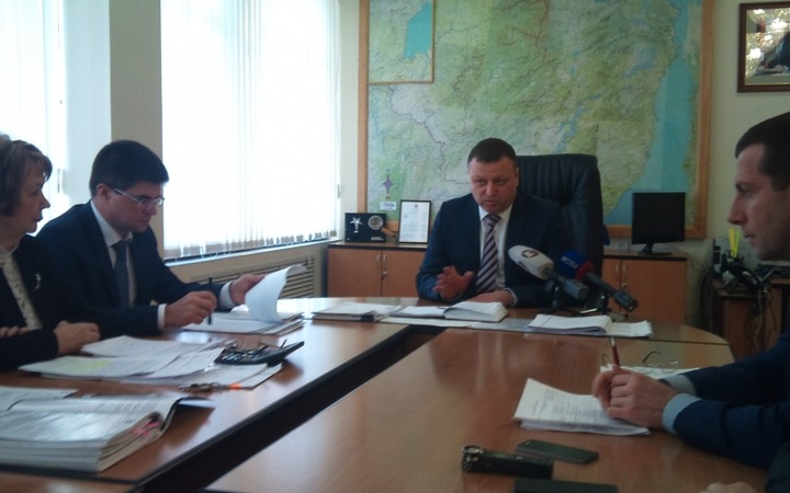 Минстрой и национальные общины Хабкрая помогли найти работу застрявшим в регионе мигрантам