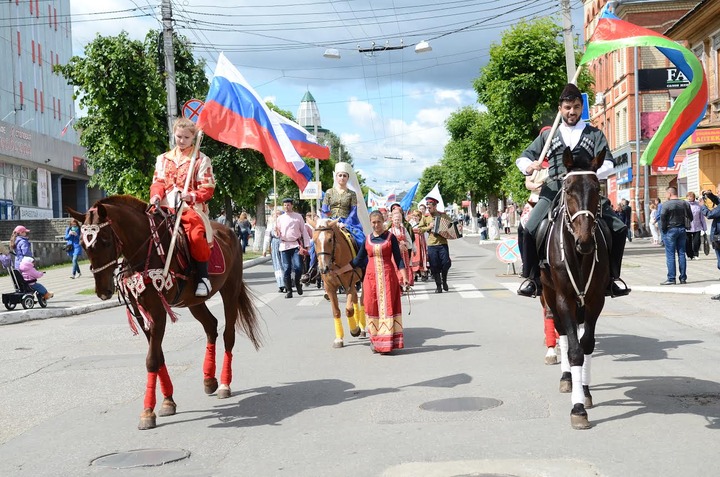 "НацАкцент" поддержит акцию "Парад дружбы народов России"