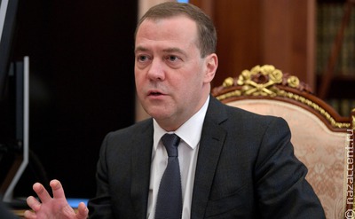Медведев: Приток мигрантов в Россию вырос на треть с 2020 по 2021 год