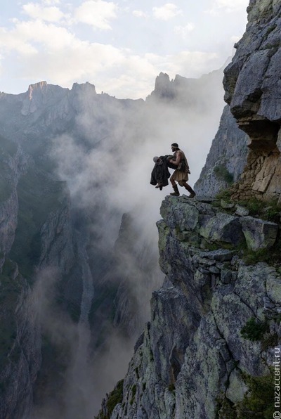 "Овраг, куда сбрасывали стариков"