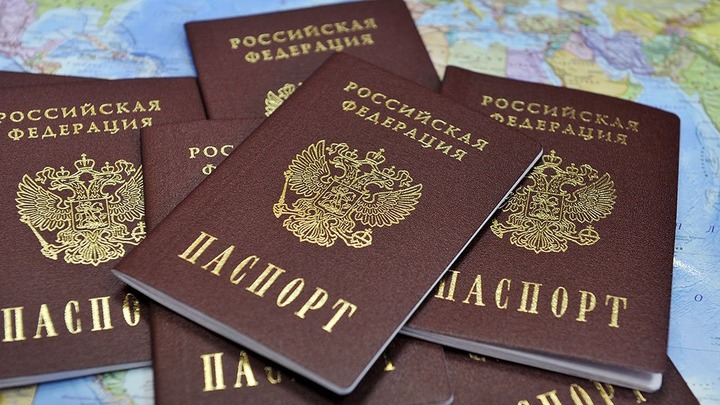 Петицию об упрощении получения гражданства РФ для русских подписали 12 тысяч человек