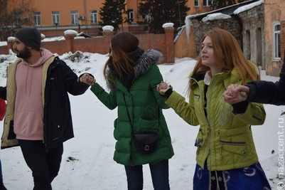 Студенты вузов Иркутска объединились для благотворительной акции и познакомились с бурятскими традициями