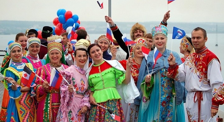 В Кирове провели фестиваль "Дружба народов - единство России"