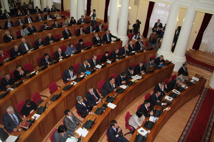 Республиканские законы Бурятии переведут на бурятский язык