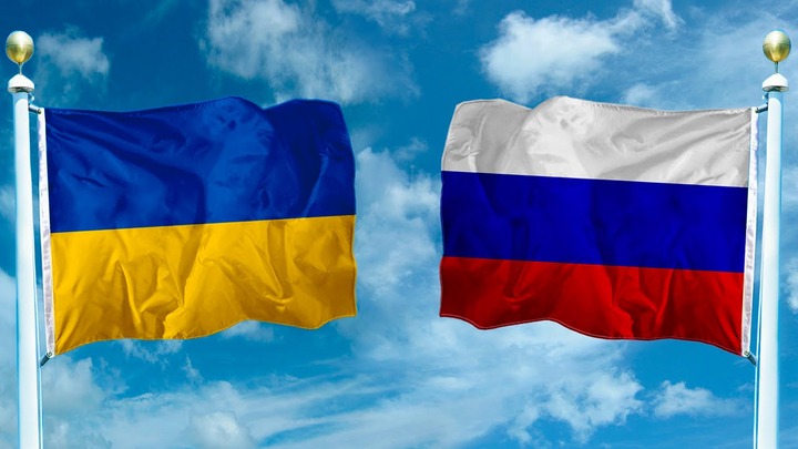 Опрос: Большинство россиян считают украинцев братским народом