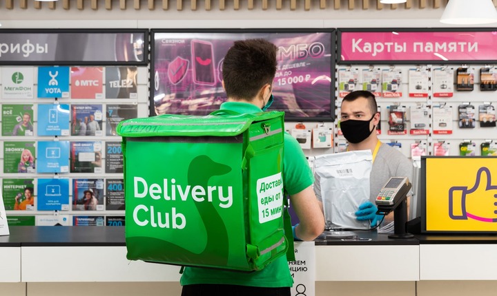 Курьерам Delivery Club выплатили 9,9 млн рублей долга по зарплате после забастовки