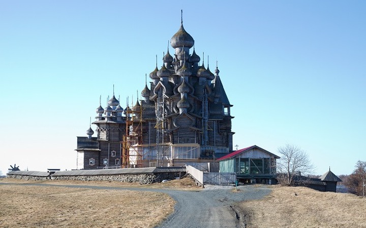 Церковь Преображения Господня готовят к открытию на острове Кижи