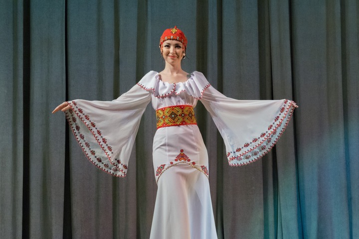 Конкурс национальных костюмов "Этно-Эрато"