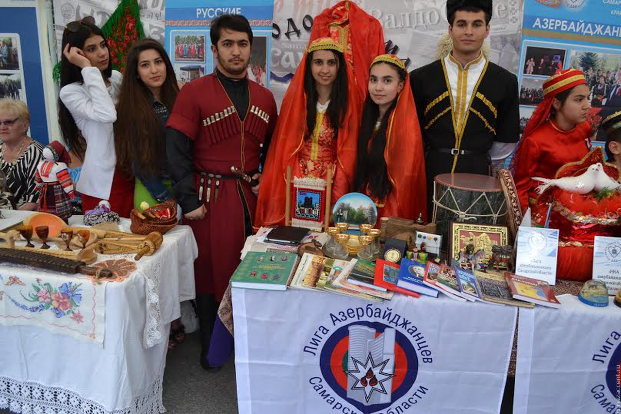 Самарские азербайджанцы отметили Международный женский день