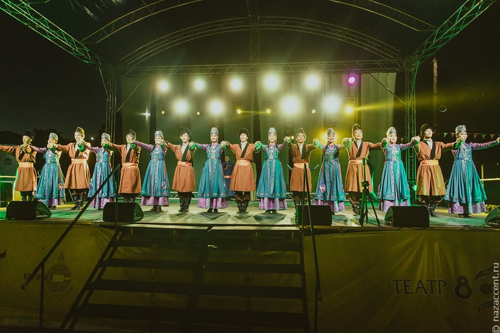 Лучших певцов и танцоров ёхора выбрали на фестивале в Бурятии