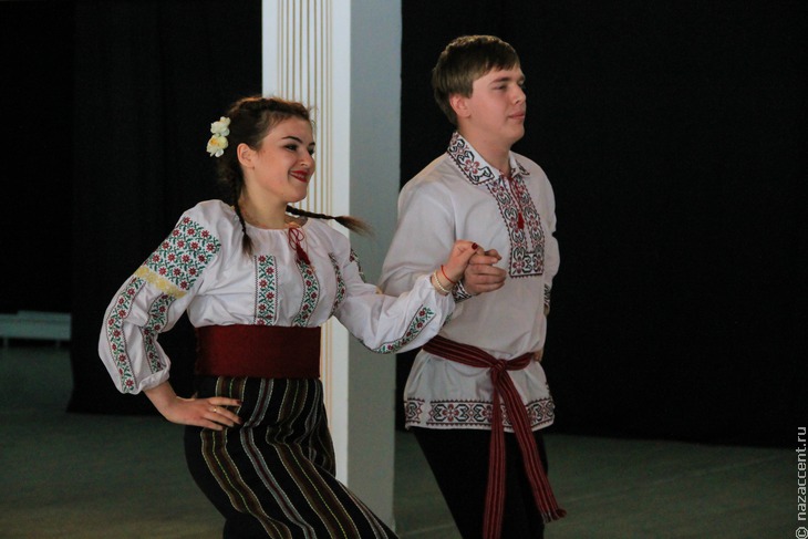 Молдавский праздник встречи весны "Мэрцишор" - Национальный акцент