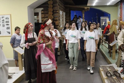 Студентам-мусульманам рассказали о православных традициях