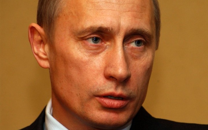 Путин предложил следить за мигрантами с помощью "умных камер"