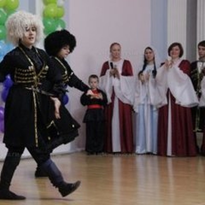 В Саратове стартовал фестиваль национальных искусств "В семье единой"