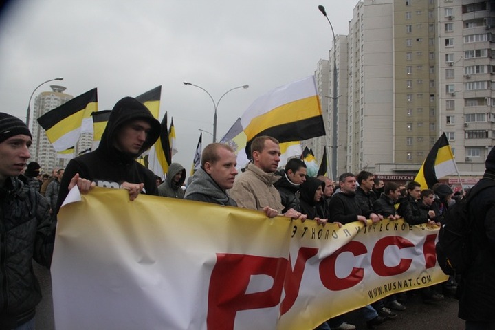 ВЦИОМ: Каждый четвертый россиянин поддерживает "Русский марш"