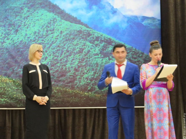 Церемония награждения победителей конкурса "СМИротворец" в Северо-Кавказском федеральном округе - Национальный акцент