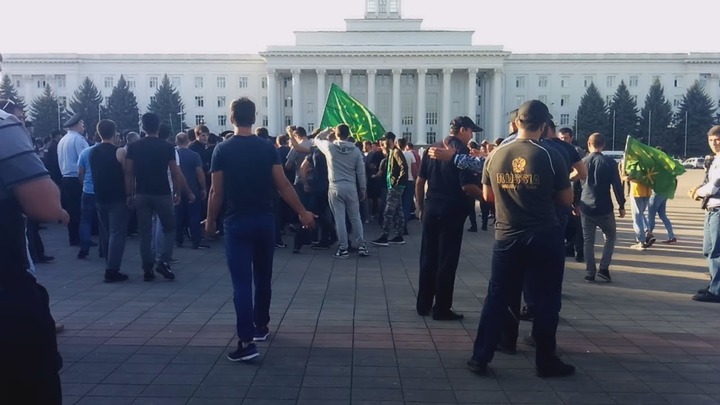 В Нальчике задержали участников митинга, возмущенных столкновением в селе Кенделен