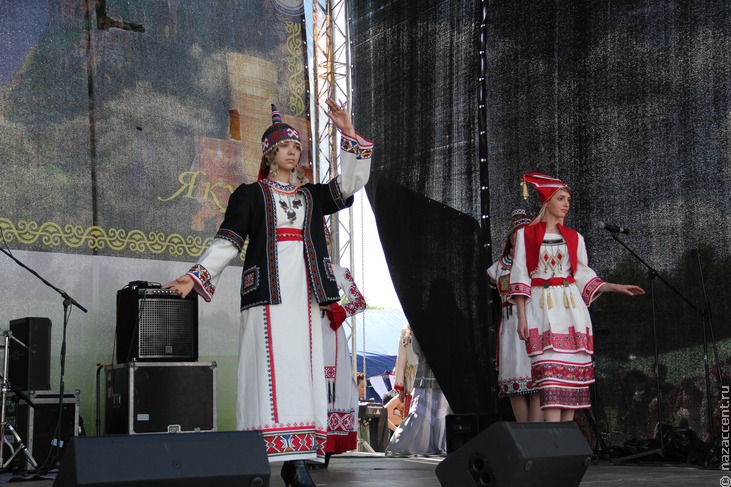Фестиваль национального костюма в рамках конкурса "Этно-Эрато" - Национальный акцент