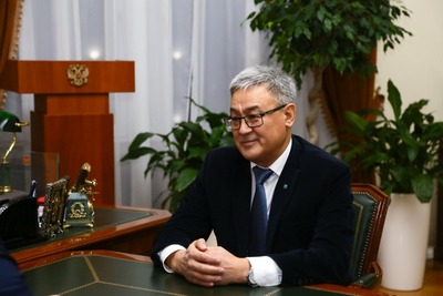 Глава Астраханской области встретился с новым председателем казахского общества