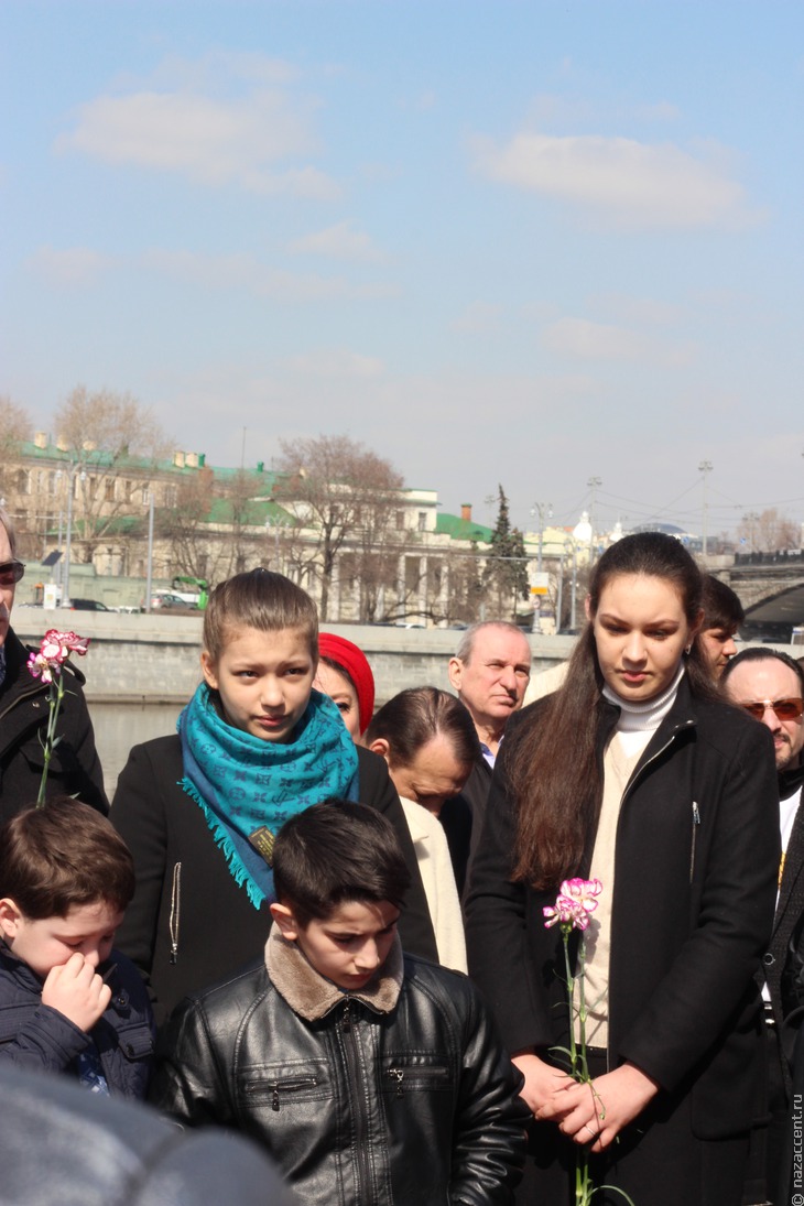 День памяти цыган, погибших в годы Второй мировой войны - Национальный акцент