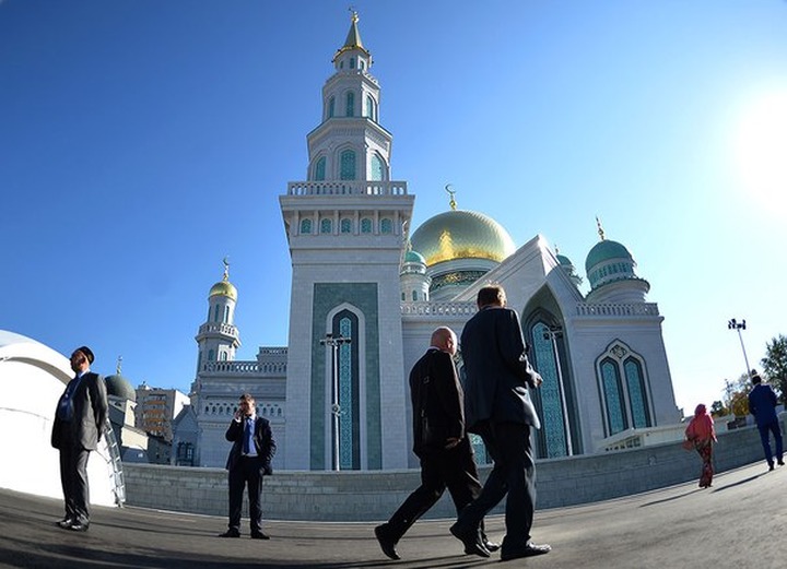 Глава ФАДН России поздравил мусульман с открытием Соборной мечети