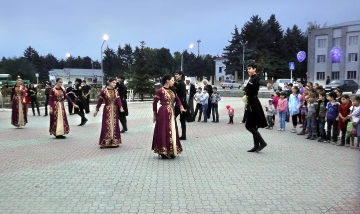 В Адыгее прошел фестиваль "Возвращение к истокам - путь к возрождению"