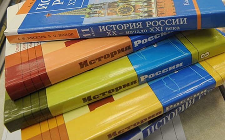 Фурсенко: Учебник истории не может быть единым