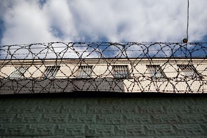 Прокуратура Крыма хочет наказать заключенного за нацистскую татуировку