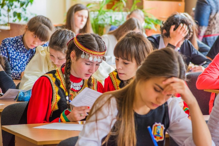 Предложения регионов об изучении родных языков направили министру образования