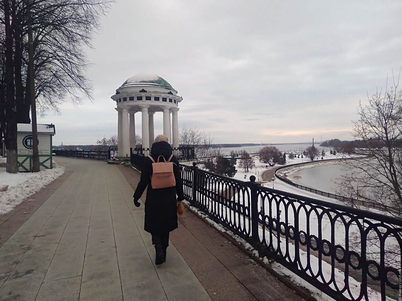 Экскурсия по Ярославлю на коленке