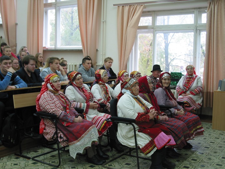 В Удмуртии презентовали новый бесермянский словарь