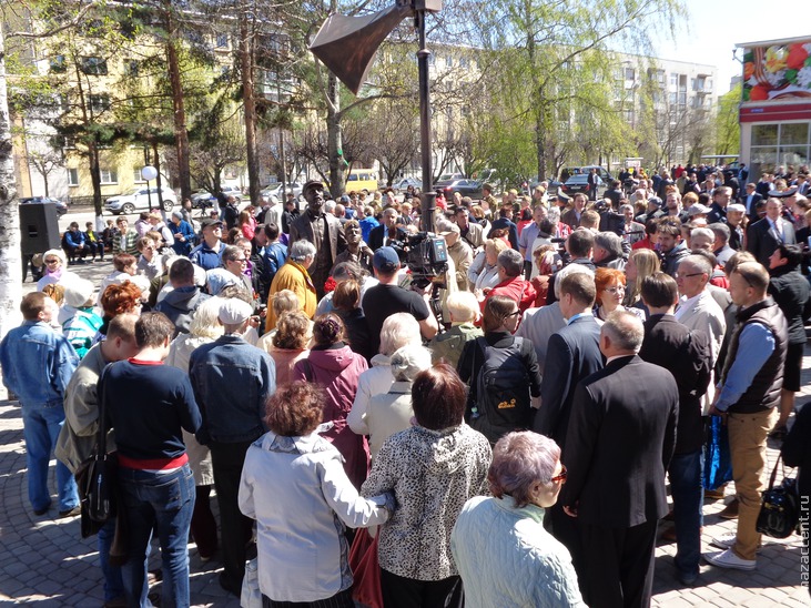 Открытие памятника Юрию Левитану во Владимире - Национальный акцент