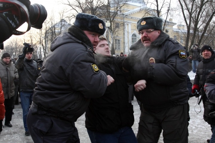 Задержанных на народном сходе в Петербурге приговорили к арестам