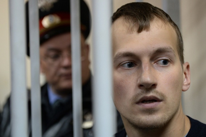 Нападавших на общежитие мигрантов в Капотне перевели под домашний арест