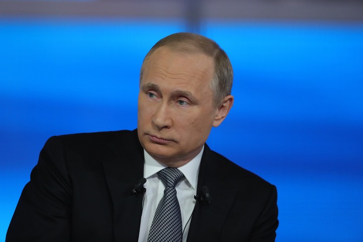 Путин призвал защитить интересы россиян при большом потоке мигрантов