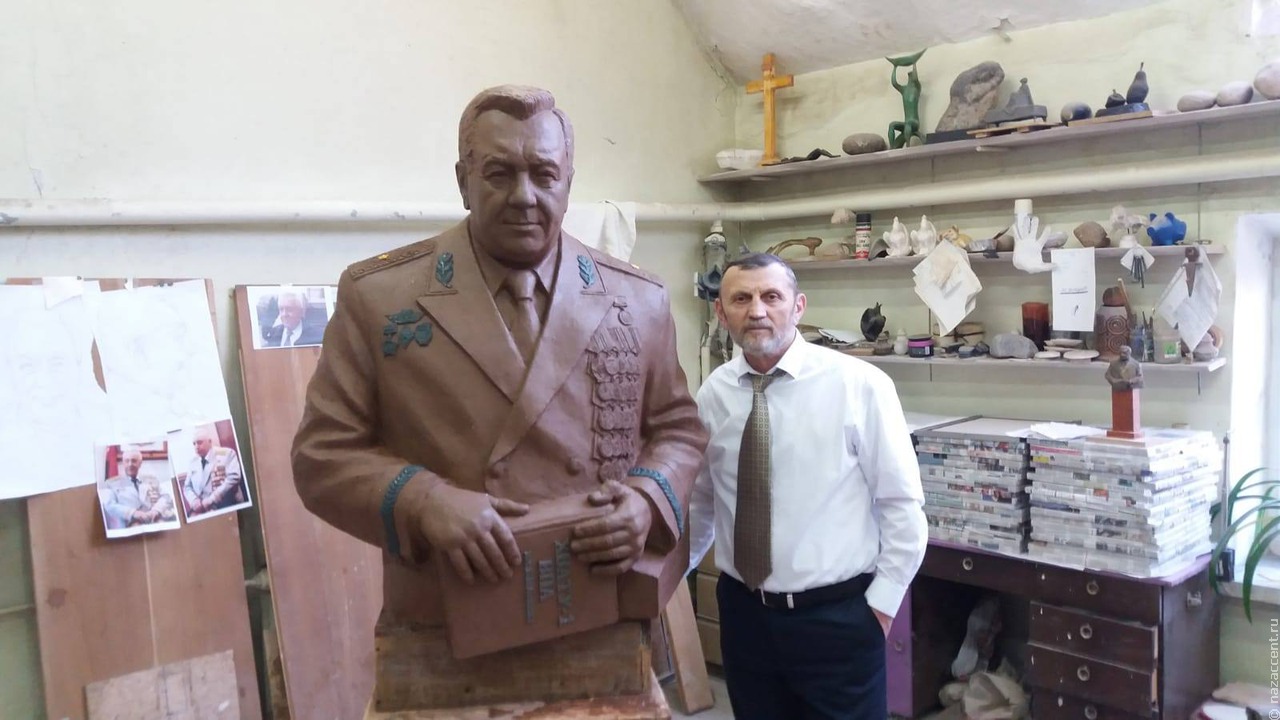 Сложно ли перевести Пушкина на каратинский?   