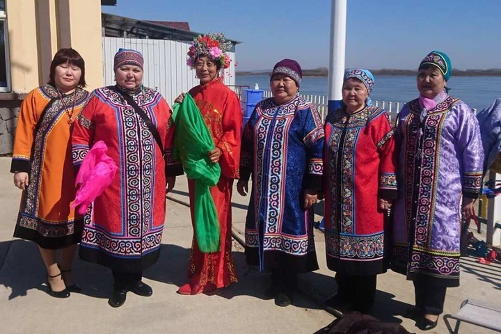 Хабаровские и китайские нанайцы отметили праздник очищения реки ото льда