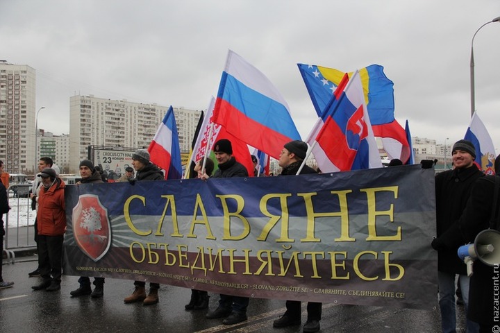 Русские националисты провели два марша в День народного единства в Москве