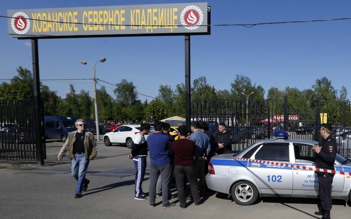 Участников драки на Хованском кладбище пообещали наказать вне зависимости от национальностей