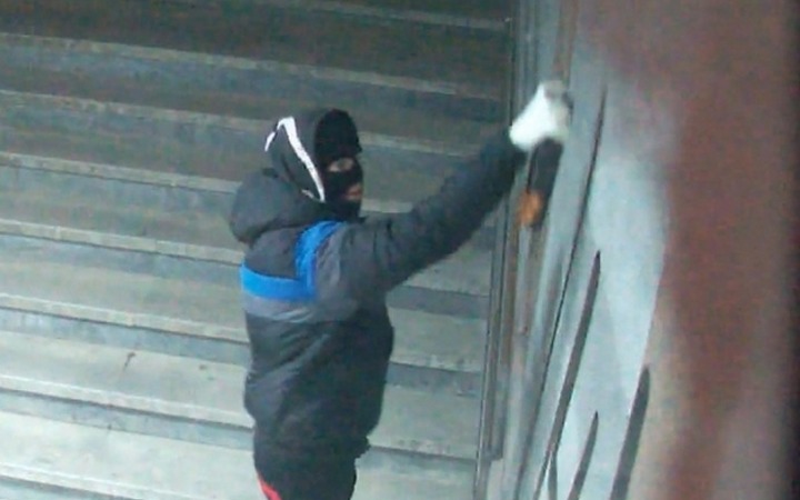 В Казани возбудили уголовное дело из-за ксенофобских надписей на зданиях