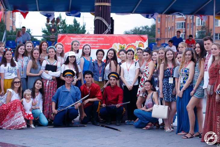 Школа межэтнической журналистики на русской вечёрке в Астрахани - Национальный акцент