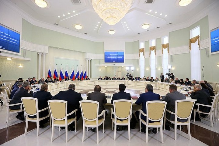 Путин возложил ответственность за межэтнические конфликты на местных чиновников и полицейских