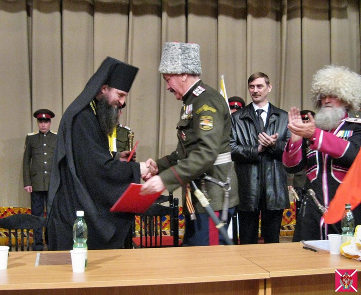 РПЦ договорится о взаимоотношениях с казаками