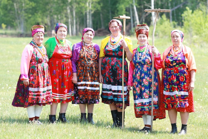 Китайские артисты споют русские песни на фестивале "Семейская круговая" в Забайкальском крае