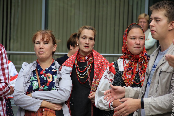 Народные гуляния против закрытия Центра русского фольклора - Национальный акцент