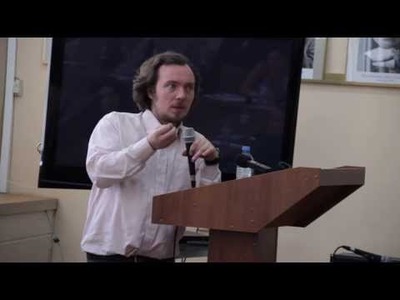 Иван Засурский на семинаре перед победителями "СМИротворца"