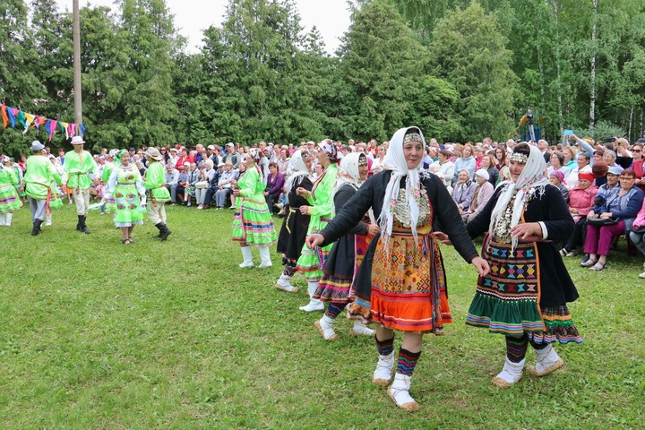 Марийский праздник цветов отметили в Йошкар-Оле
