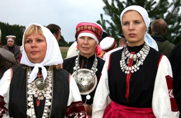 Гостей и участников "Семейных встреч" поздравит новоизбранная королева