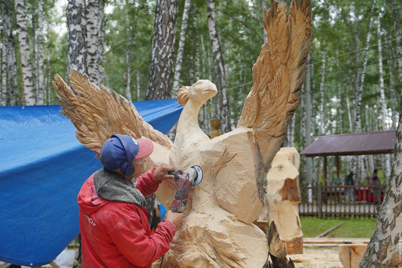 Скоростную резьбу бензопилой покажут на фестивале народных ремесел в Томской области
